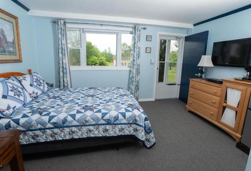 Номер Стандарт, Governor S Rock Motel