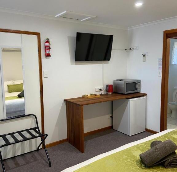 스탠다드 스튜디오 킹침대, Lake Albert Motel