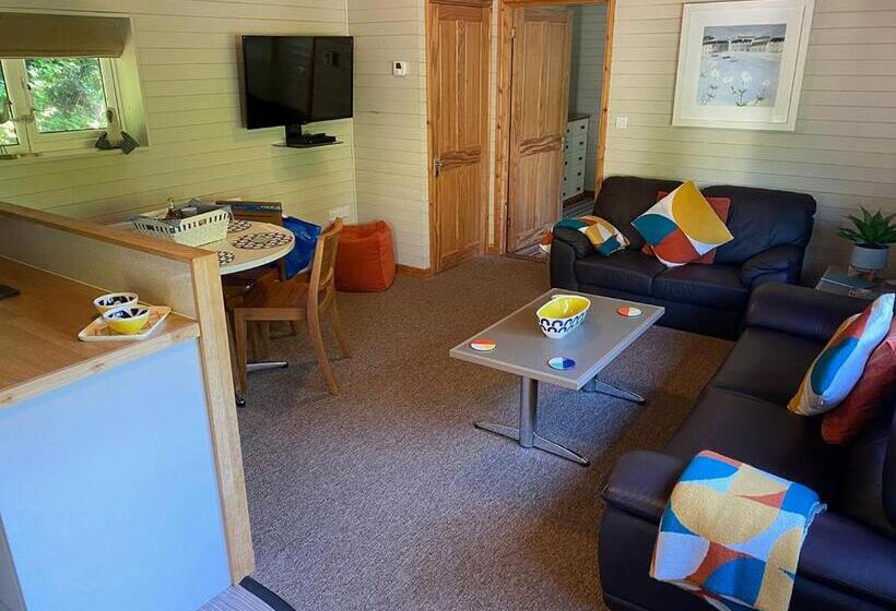 Дом 2 Спальни, Ivyleaf Combe Lodges