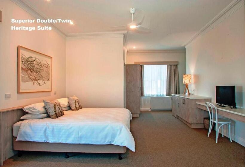 스위트, Tathra Hotel & Motel