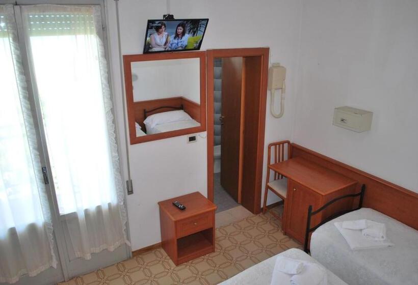 Номер Стандарт Трехместный, Villa Verde