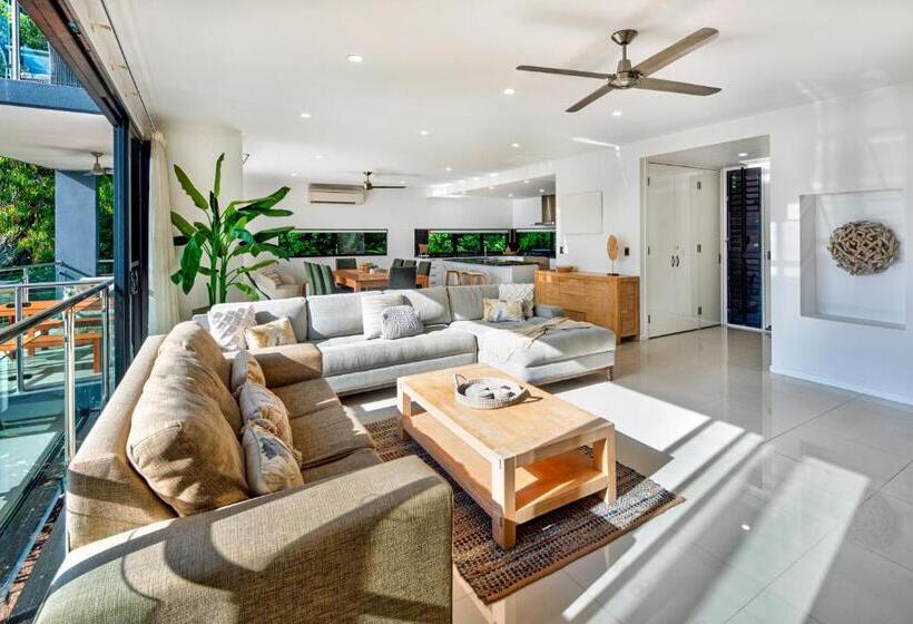 Апартаменты 3 Спальни, Pinnacle Apartments