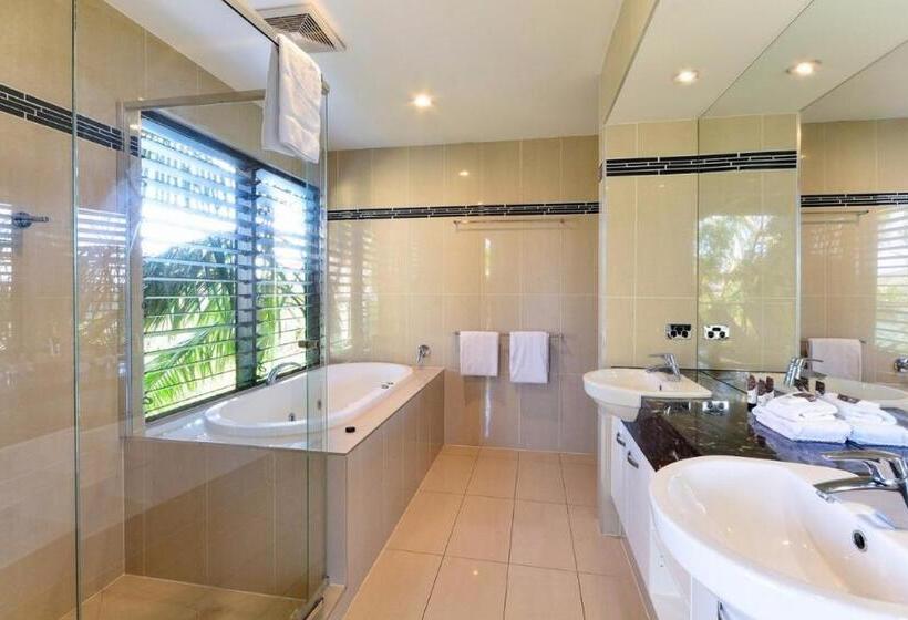 דירת 2 חדרים נוף לים, Pinnacle Apartments