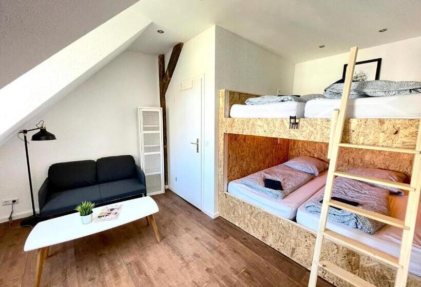 اتاق استاندارد چهار تخته, Blue Doors Hostel Altstadt