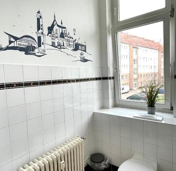 تختخواب در اتاق مشترک, Blue Doors Hostel Altstadt