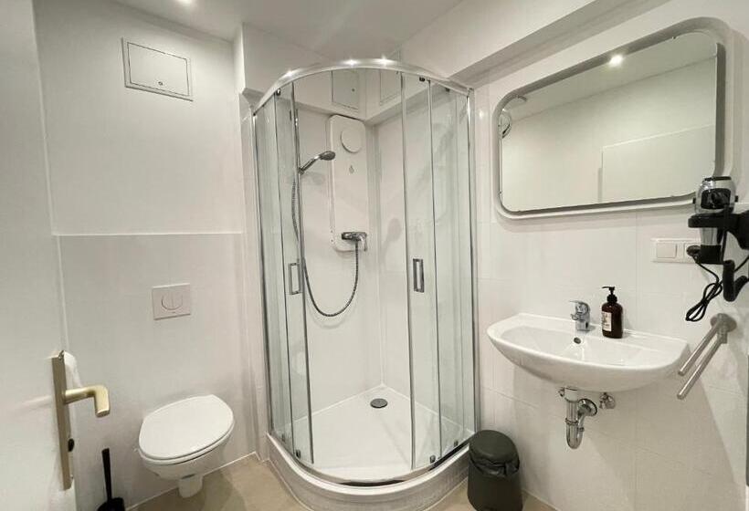 اتاق استاندارد چهار تخته, Blue Doors Hostel Altstadt