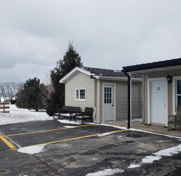 标准工作室, Lakeview Motel & Cottage