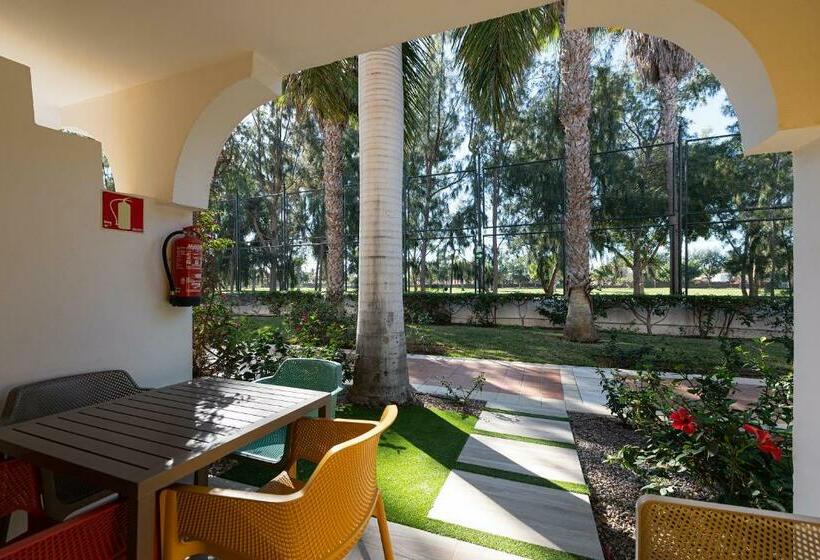 בקתה סופריור, Bungalows Cordial Green Golf