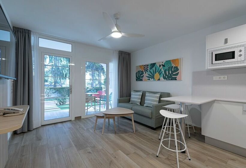 בקתה סופריור, Bungalows Cordial Green Golf
