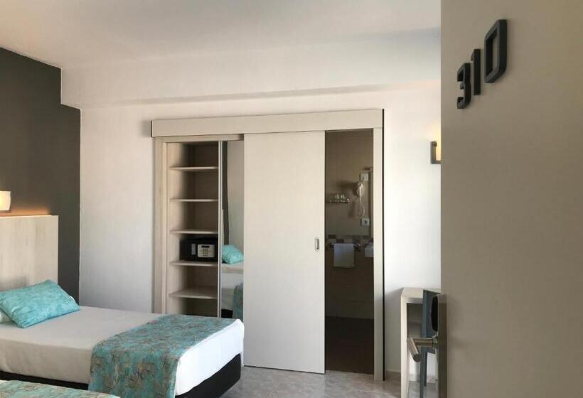 Номер Стандарт, Hostal Cervantes
