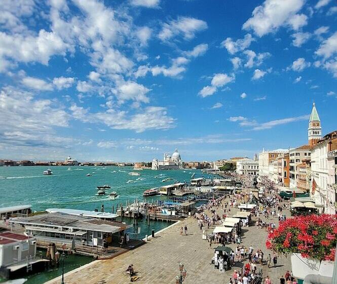 سوئیت کلاسیک, Locanda Vivaldi