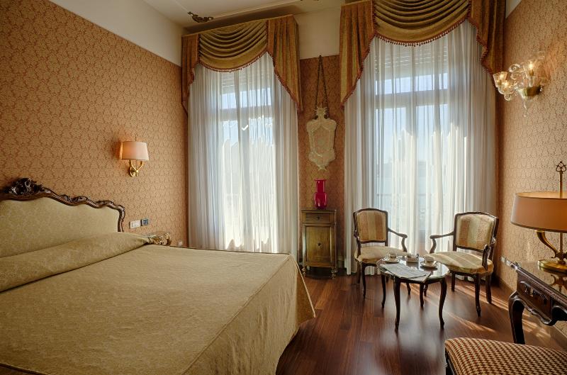 Superior room with lake view, Locanda Vivaldi