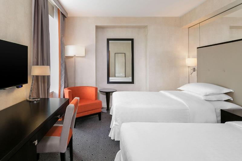 اتاق کلاسیک با چشم‌انداز شهر, Sheraton Bucharest