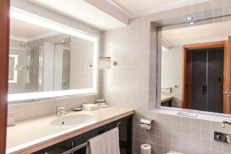 اتاق اجرایی با تخت بزرگ, Sheraton Bucharest