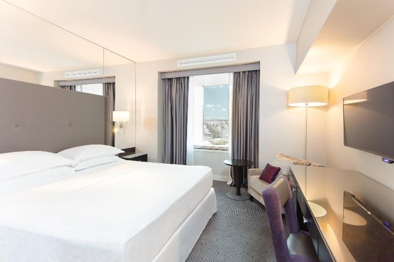 اتاق اجرایی با تخت بزرگ, Sheraton Bucharest