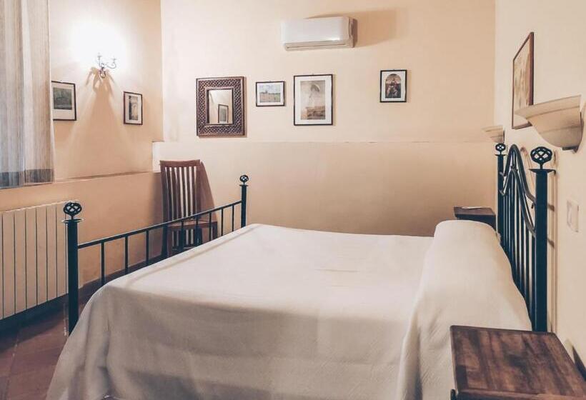 اتاق لوکس, Terme Acqua Pia