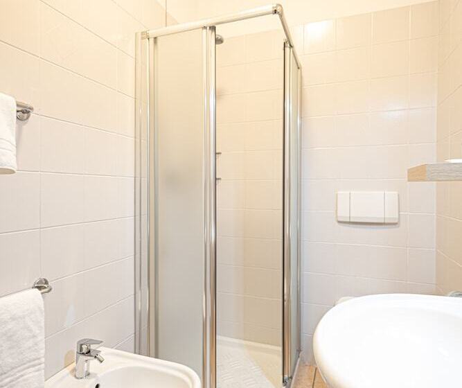 اتاق استاندارد یک نفره, Tornielli 9 By Lvg Hotel Collection