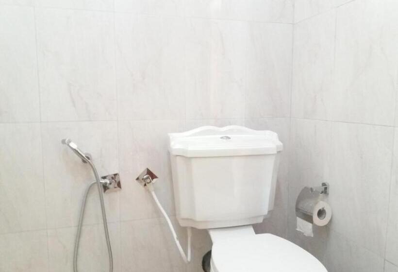 Quarto Deluxe, Dinaro Guest