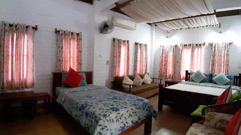 Трехместный Номер Стандарт с Балконом, Banthorphan Resort