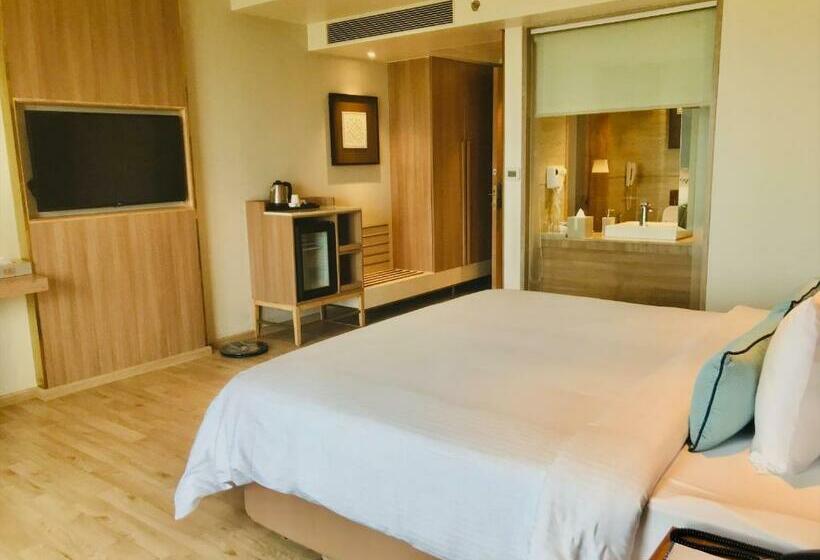 Номер Deluxe, Bellevue Sarovar Premiere Junagadh