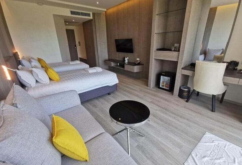 اتاق لوکس با چشم‌انداز دریا, De Veranio Resort