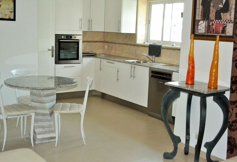 اتاق دوبلکس, Dar Hergla