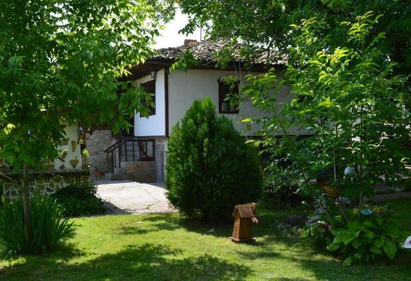 غرفة قياسية, The Old House Guest House