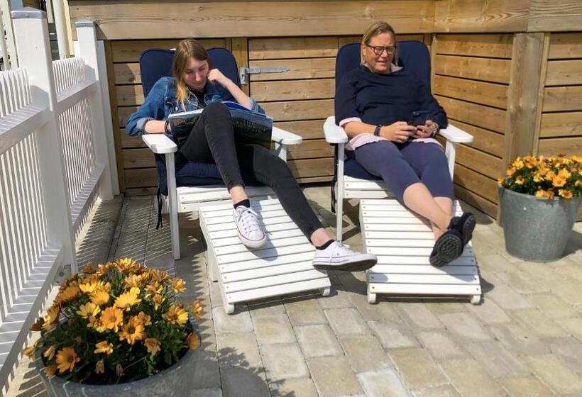 Номер Стандарт Вид на Море с Балконом, Skaftö Hotell Villa Lönndal, Grundsund