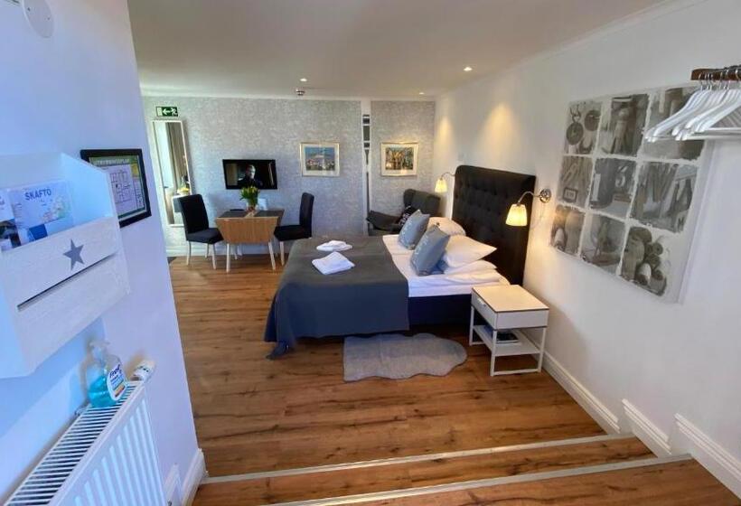 Номер Deluxe Вид на Море Боковой, Skaftö Hotell Villa Lönndal, Grundsund