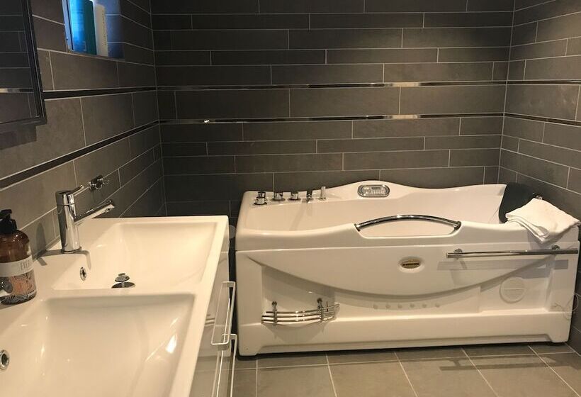 Семейный Номер, Skaftö Hotell Villa Lönndal, Grundsund
