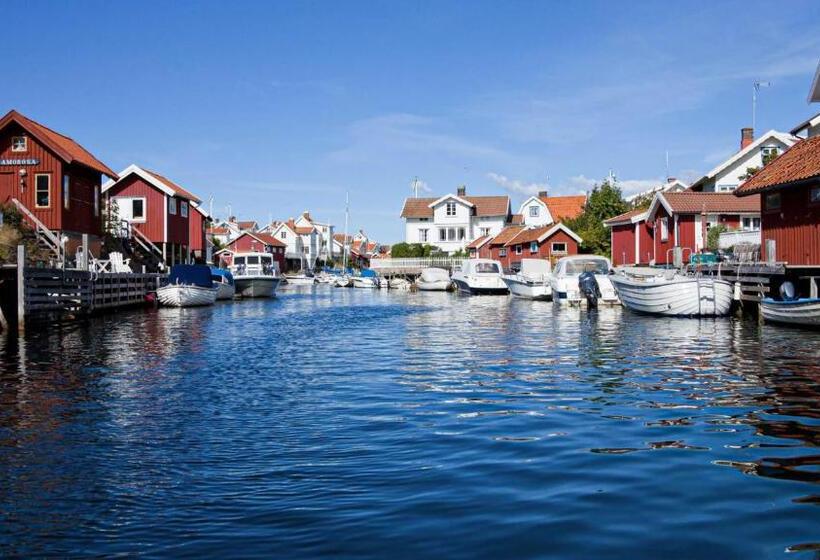 Номер Стандарт Вид на Море с Балконом, Skaftö Hotell Villa Lönndal, Grundsund