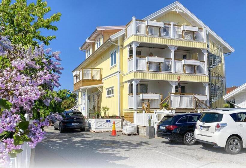 Апартаменты 1 Спальня с Террасой, Skaftö Hotell Villa Lönndal, Grundsund