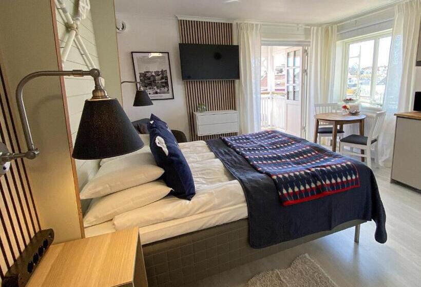 Номер Deluxe Вид на Море с Балконом, Skaftö Hotell Villa Lönndal, Grundsund