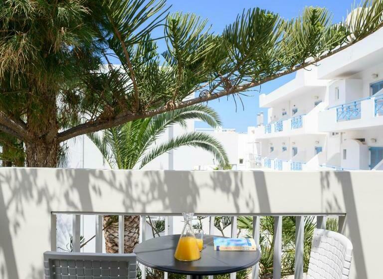 سوییت جونیور, Afroditi Venus Beach Resort