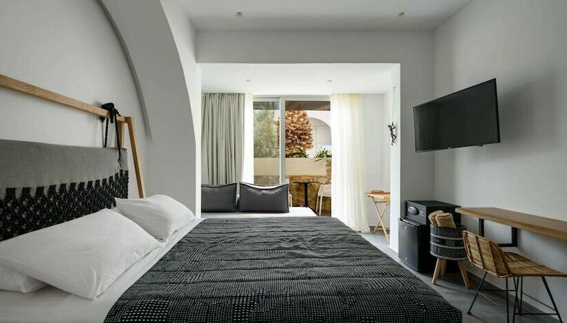 سوئیت جونیور با ماساژ آبی, Afroditi Venus Beach Resort
