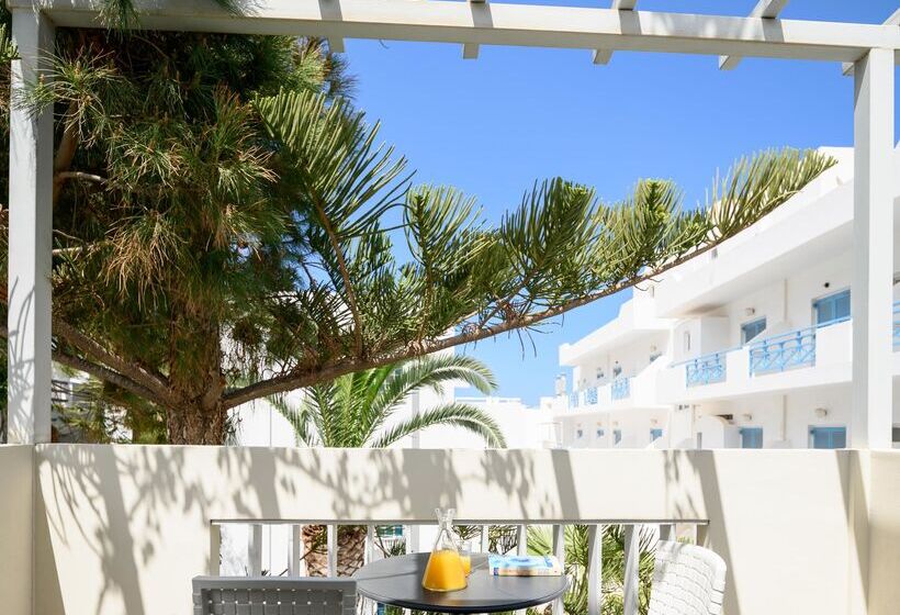 سوییت جونیور, Afroditi Venus Beach Resort