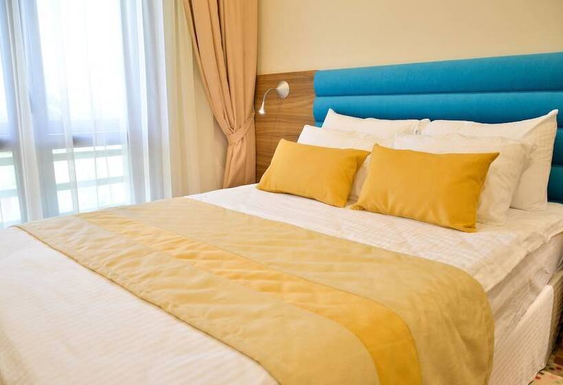 اتاق استاندارد یک نفره, Capitolina City Chic