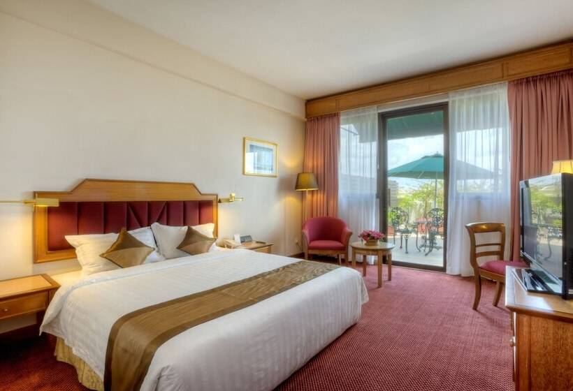 Номер Deluxe с Балконом, Sunway Hotel Phnom Penh