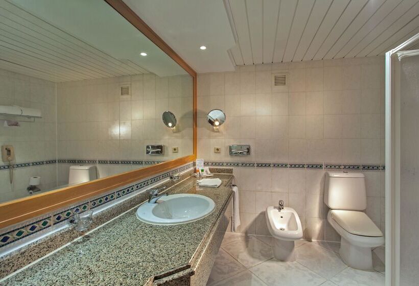 اتاق سوپریور با چشم‌انداز دریا, Pickalbatros Golf Beach Resort