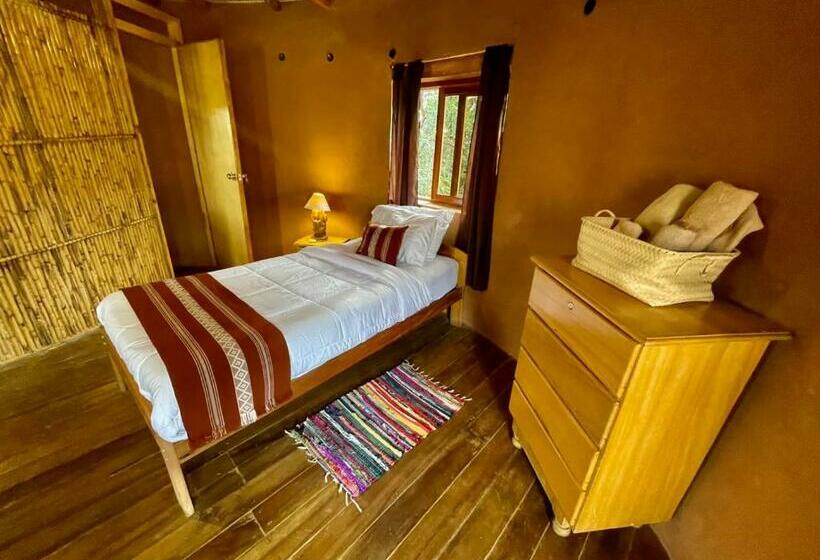 اتاق خانوادگی با چشم‌انداز کوه, Ekokuelap Lodge Y Turismo Alternativo