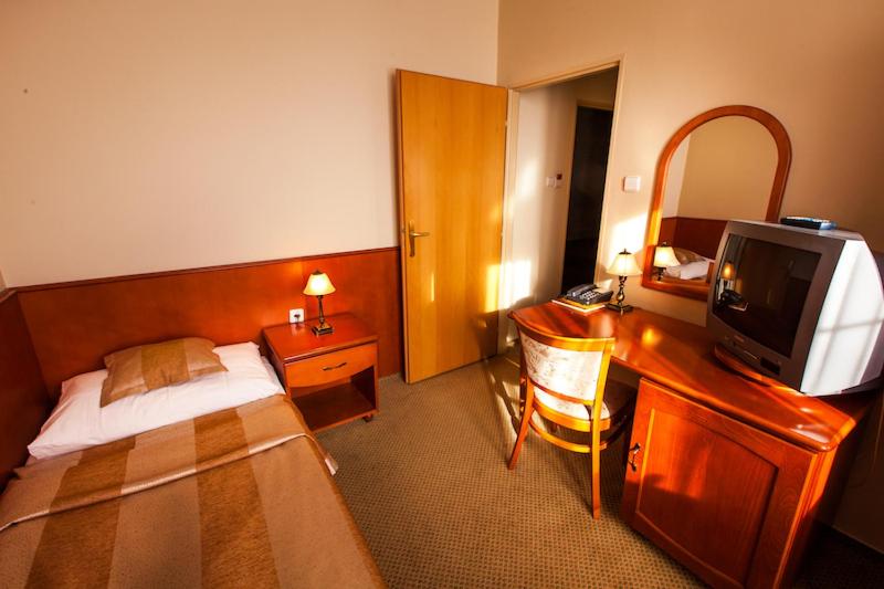 غرفة قياسية فردية, Park Hotel Tartuf