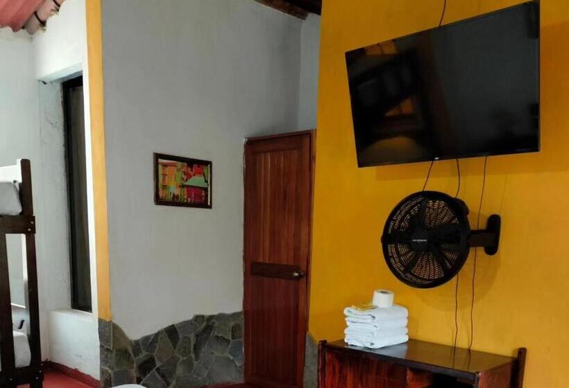 بانگلوی استاندارد, Casa Del Gringo