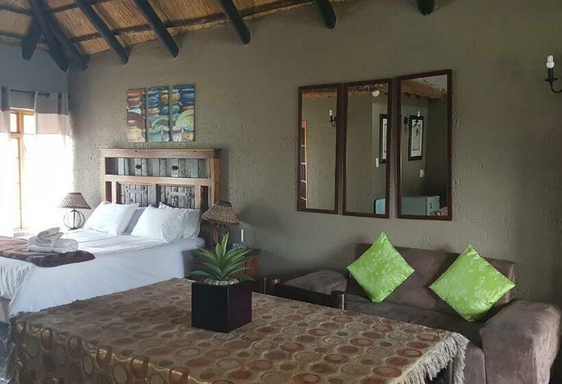 标准间带游泳池, Warembo Lodge