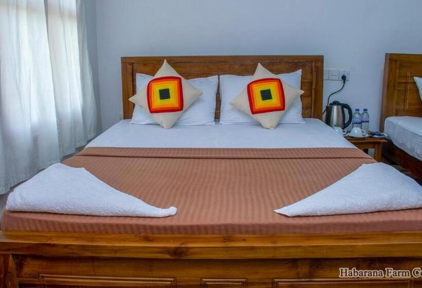 Семейный Номер, Habarana Farm Cottage