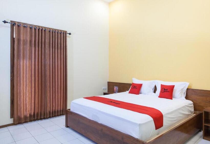 Люкс, Reddoorz Near Baluran National Park