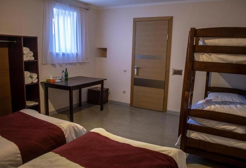 Четырехместный Номер Стандарт, Stone Art Guest House & Camping