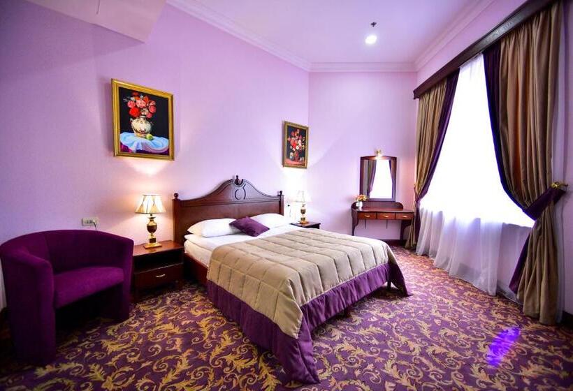 סוויטה משפחתית, Metropol Hotel Yerevan
