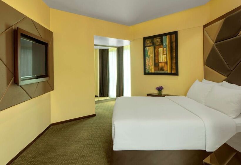 디럭스 룸, Radisson Blu Atria Bengaluru