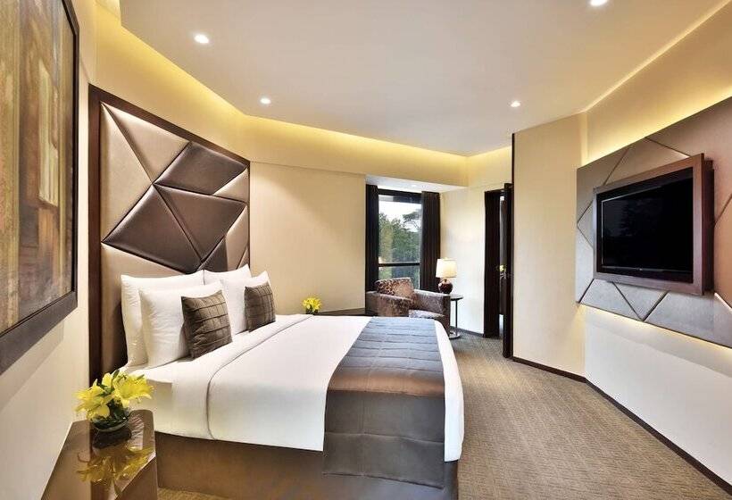 스위트, Radisson Blu Atria Bengaluru