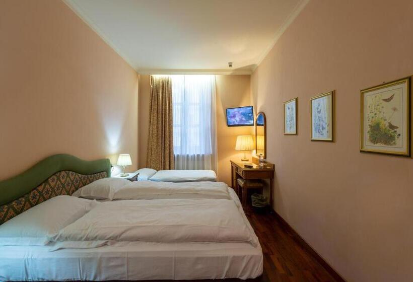 Трехместный Номер Комфорт, Roma